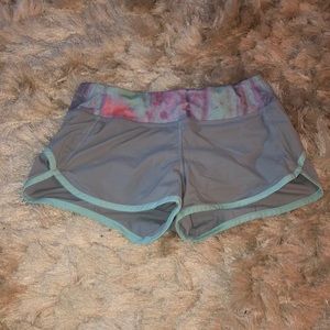 Light Gray Iviva/Lulu lemon shorts